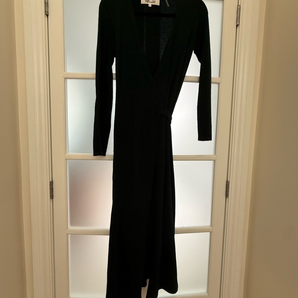Diane Von Furstenberg Hunter Green Long-Sleeve Wrap Maxi Dress - Picture 5 of 6